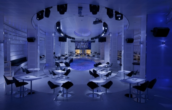 Photograph Victor Romero 7nighclub Lacigale on One Eyeland
